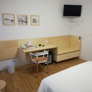 Camera con letto king size